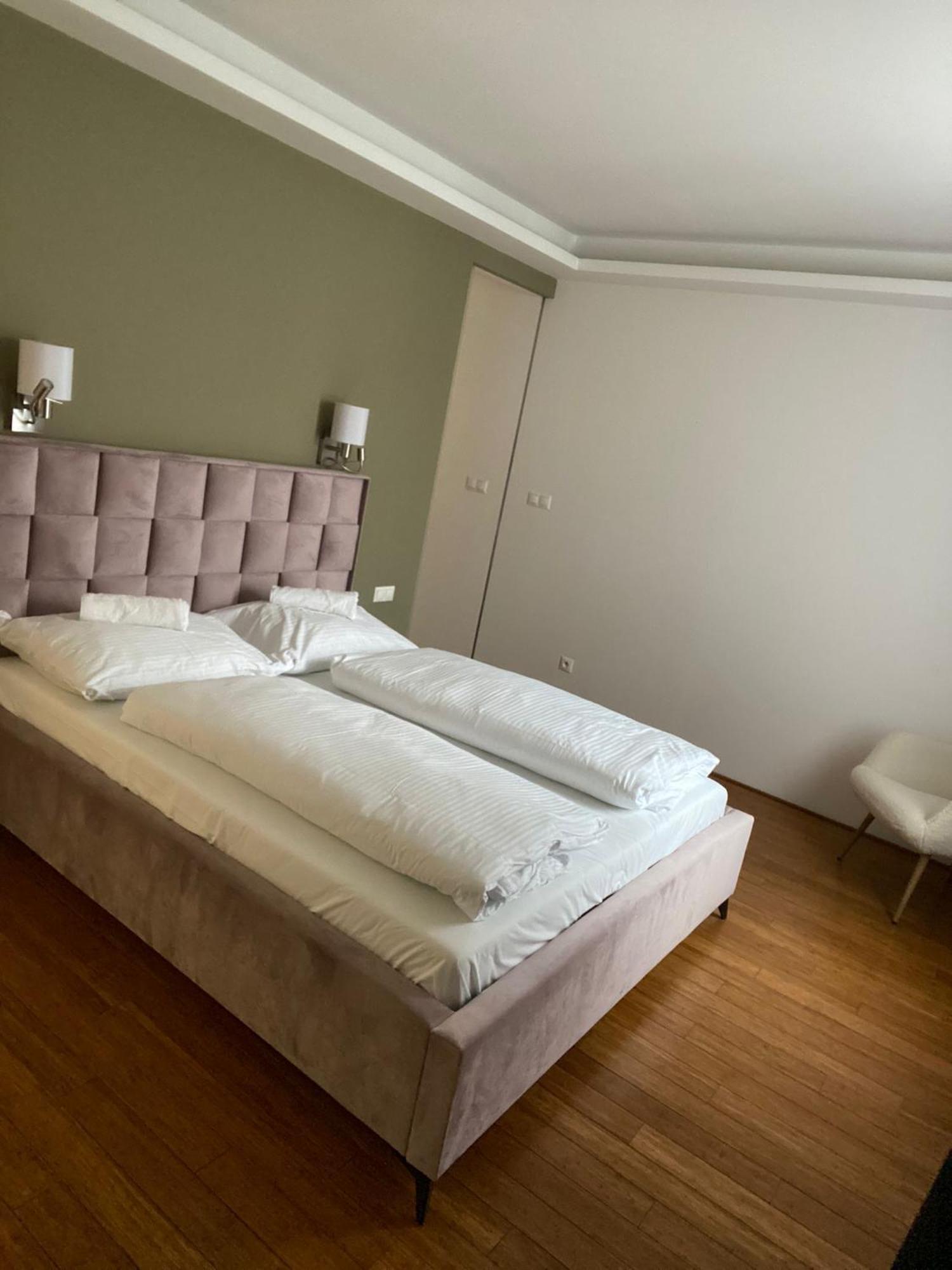 Old Town Apartment Bratislava Eksteriør bilde